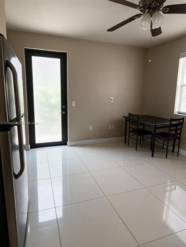 9845 NW 86th Ter, Doral FL 33178 - Doral, FL - Photo 4