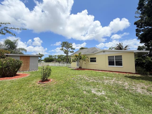 4905 Williams Road, Palm Beach Gardens FL 33418 - Palm Beach Gardens, FL - Photo 6