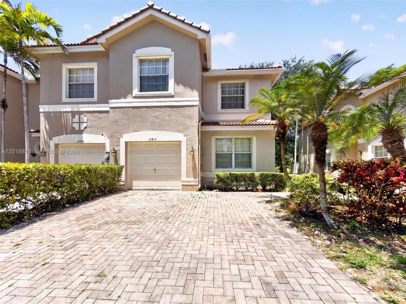 12415 SW 42nd St, Miramar FL 33027