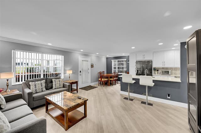 964 Normandy Trail # U, Delray Beach FL 33484 - Delray Beach, FL - Photo 2