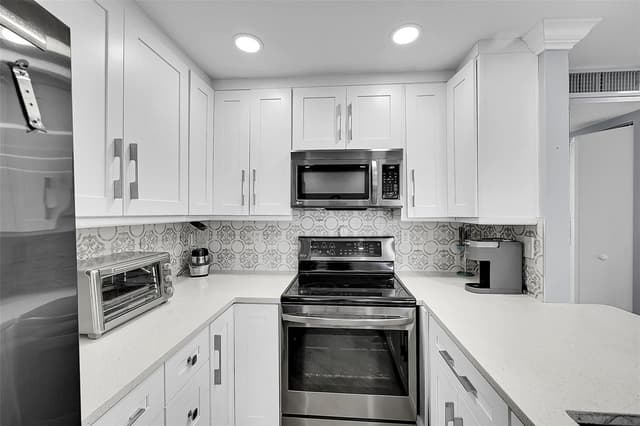 964 Normandy Trail # U, Delray Beach FL 33484 - Delray Beach, FL - Photo 7