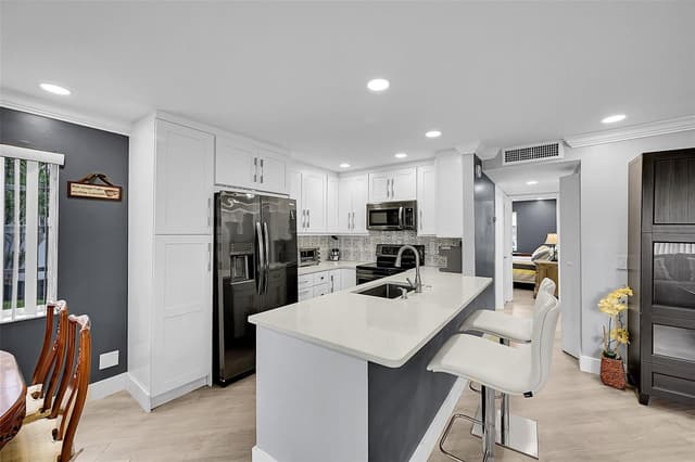 964 Normandy Trail # U, Delray Beach FL 33484 - Delray Beach, FL - Photo 5