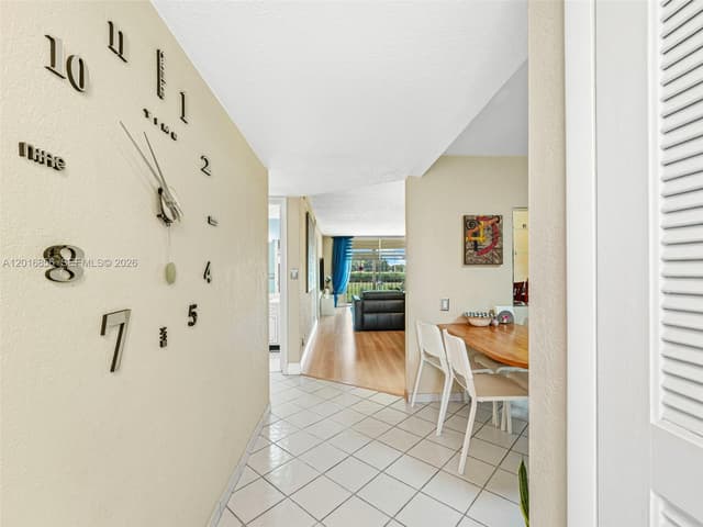9820 S Hollybrook Lake Dr # 208, Pembroke Pines FL 33025 - Pembroke Pines, FL - Photo 6