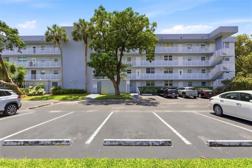 111 Royal Park Dr # 2E, Oakland Park FL 33309