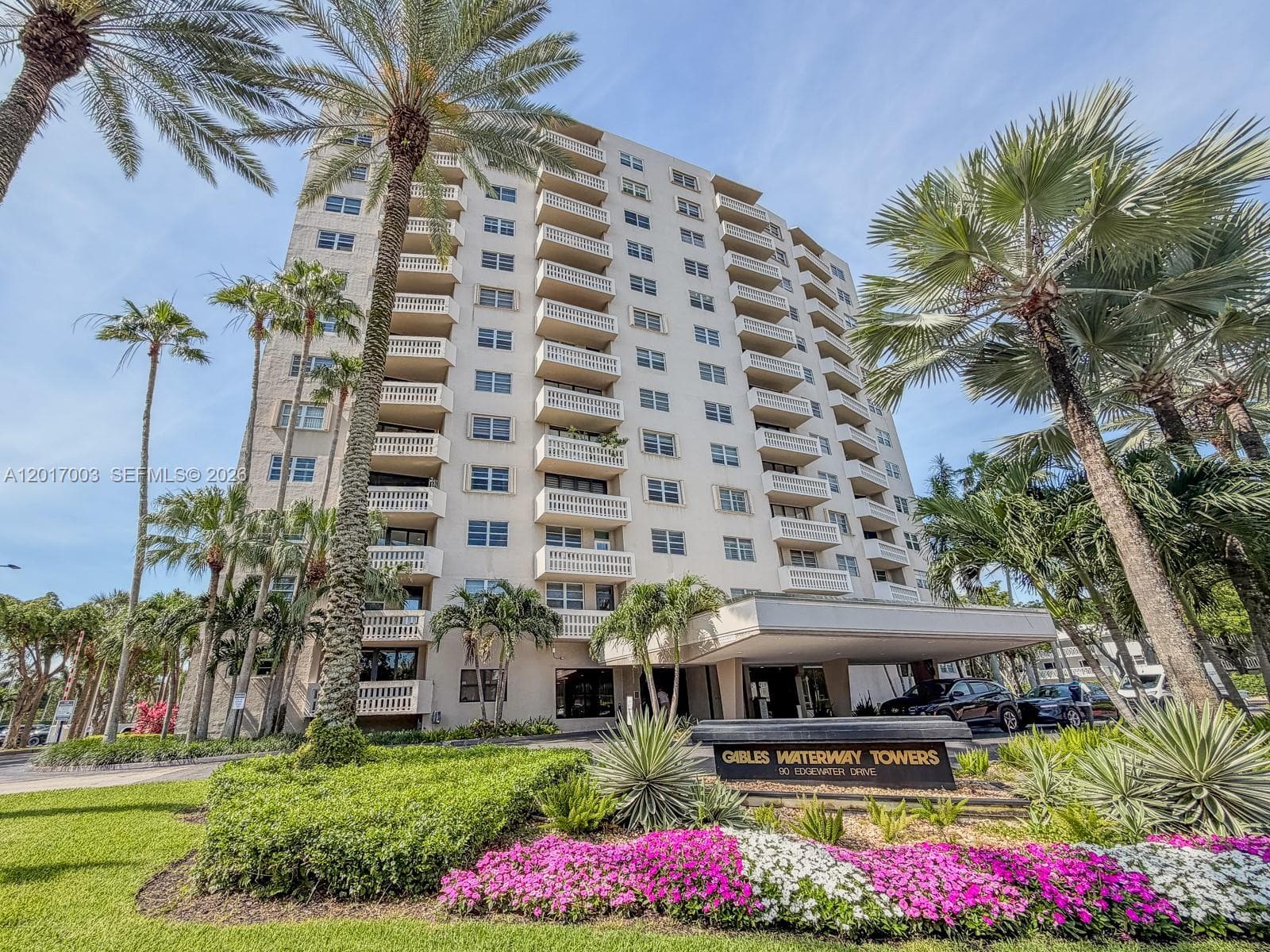 90 Edgewater Dr # 114, Coral Gables FL 33133
