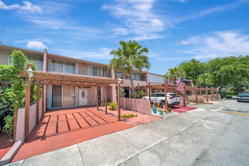 14154 Kendale Lakes Cir, Miami FL 33183