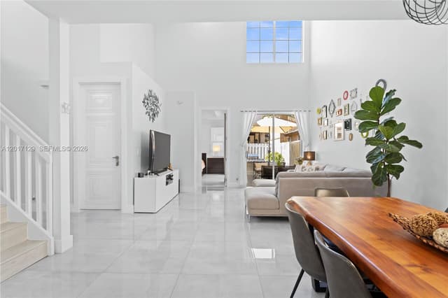 1240 Grant St, Hollywood FL 33019 - Hollywood, FL - Photo 4