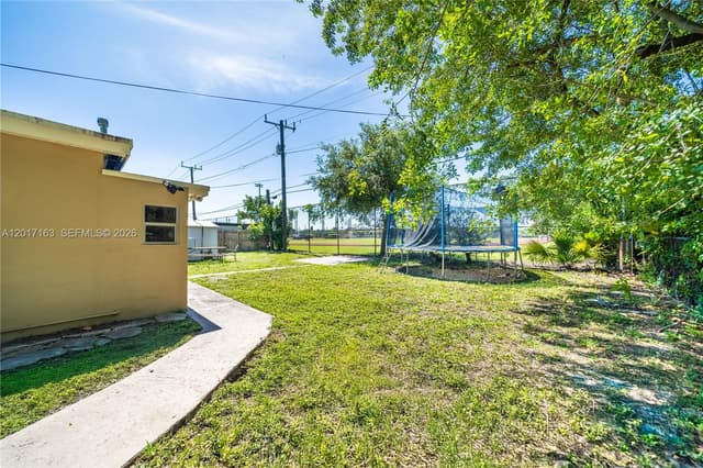 6472 Pierce St, Hollywood FL 33024 - Hollywood, FL - Photo 3