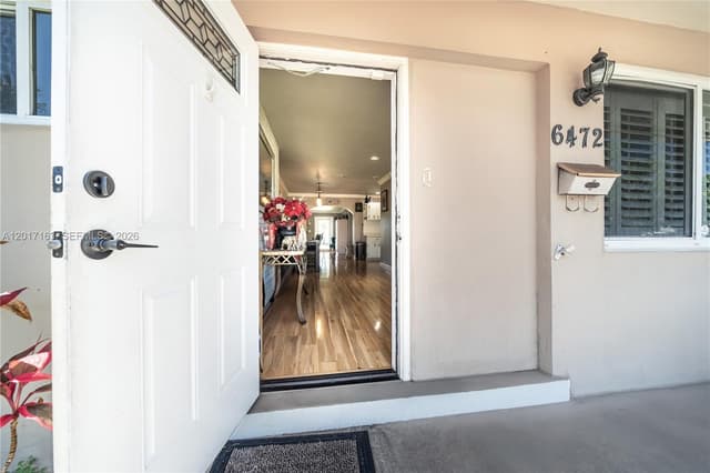 6472 Pierce St, Hollywood FL 33024 - Hollywood, FL - Photo 5
