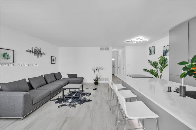 1720 Jefferson St # 511, Hollywood FL 33020