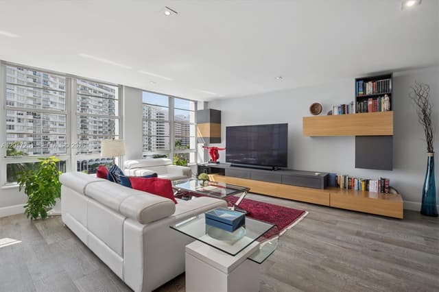 5660 Collins Ave # 6C, Miami Beach FL 33140 - Miami Beach, FL - Photo 6