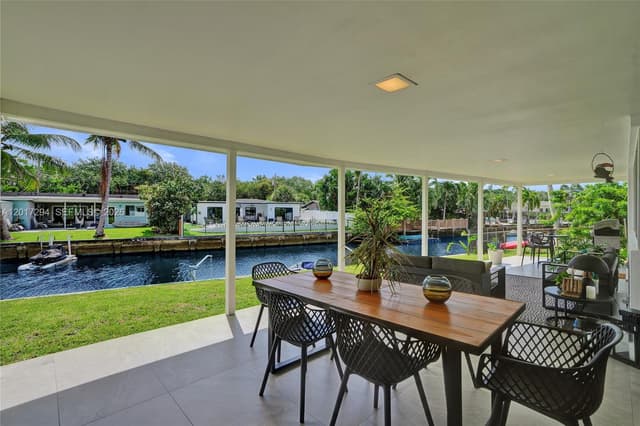 1821 NW 33rd Ct, Oakland Park FL 33309 - Oakland Park, FL - Photo 2