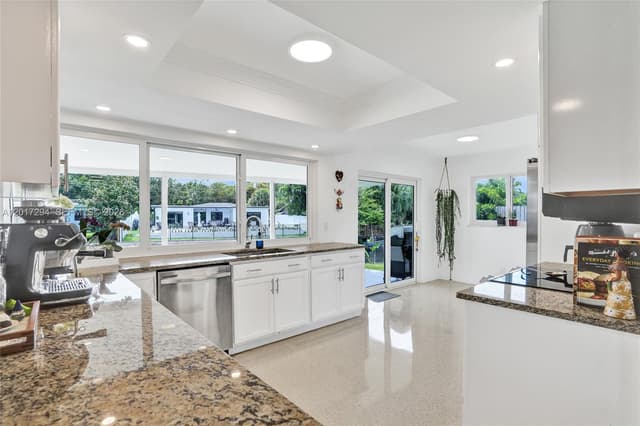 1821 NW 33rd Ct, Oakland Park FL 33309 - Oakland Park, FL - Photo 6
