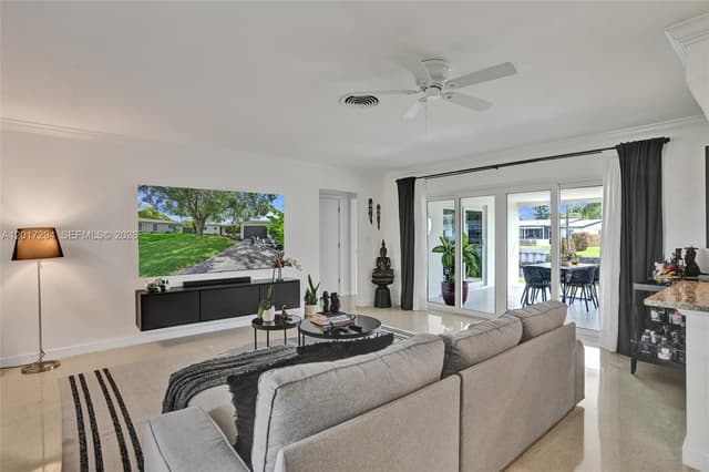 1821 NW 33rd Ct, Oakland Park FL 33309 - Oakland Park, FL - Photo 5