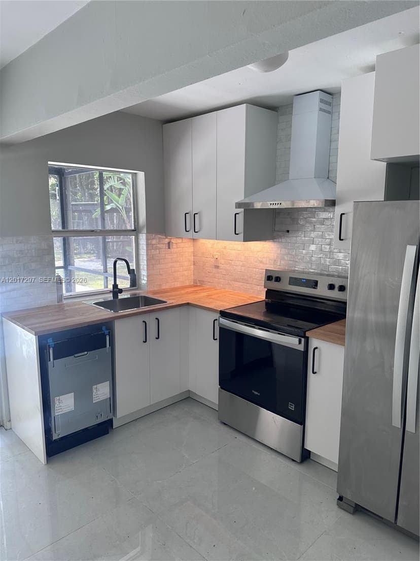 200 SE 19th St, Fort Lauderdale FL 33316