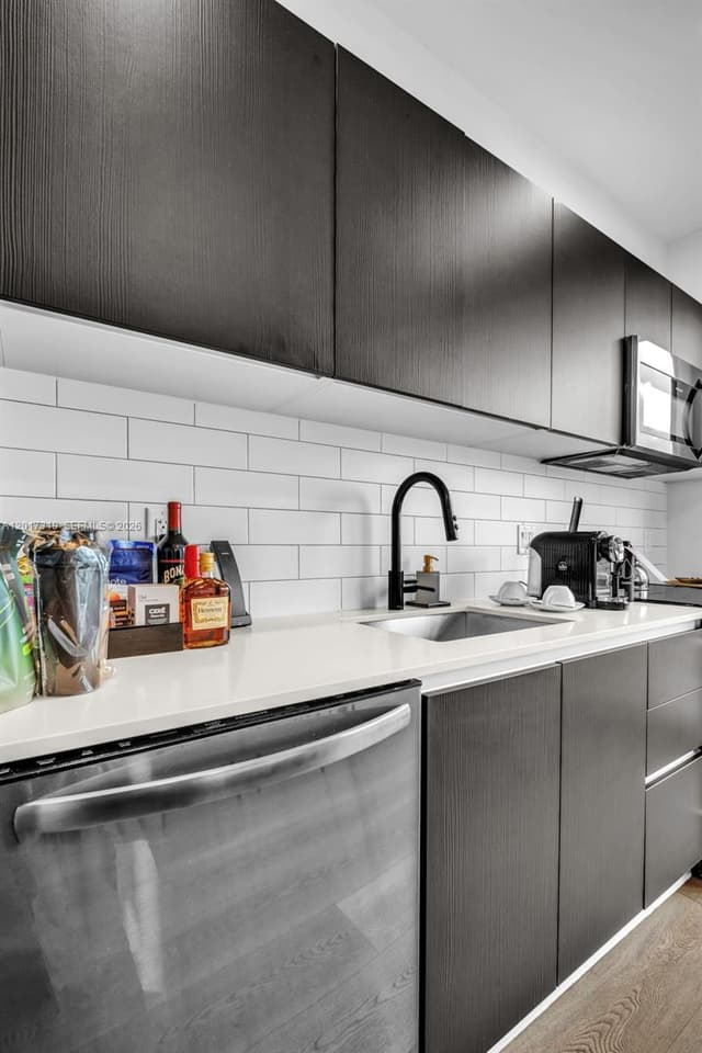 398 NE 5th St # 4701, Miami FL 33132 - Miami, FL - Photo 7