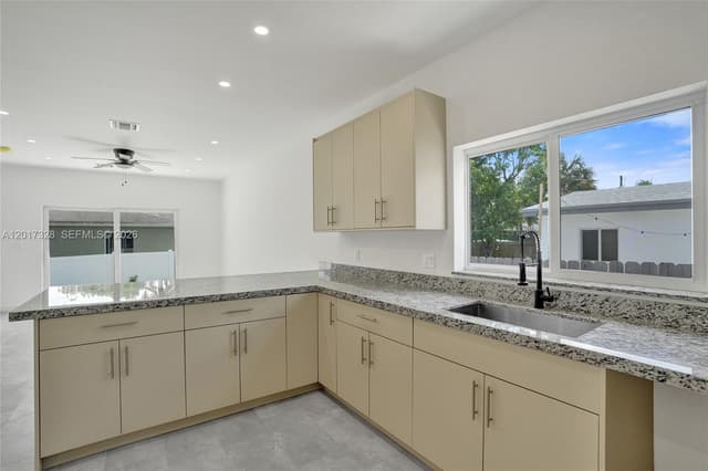 2536 NW 9th Ct, Fort Lauderdale FL 33311 - Fort Lauderdale, FL - Photo 6