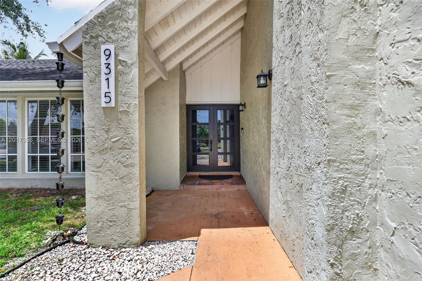 9315 SW 172nd Ter, Palmetto Bay FL 33157 - Palmetto Bay, FL - Photo 1