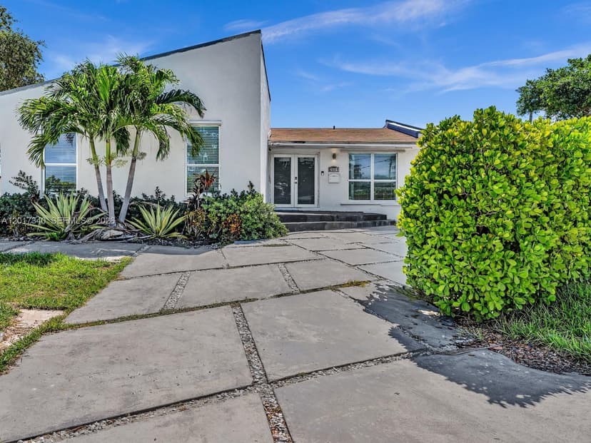 2001 NE 122nd Rd, North Miami FL 33181
