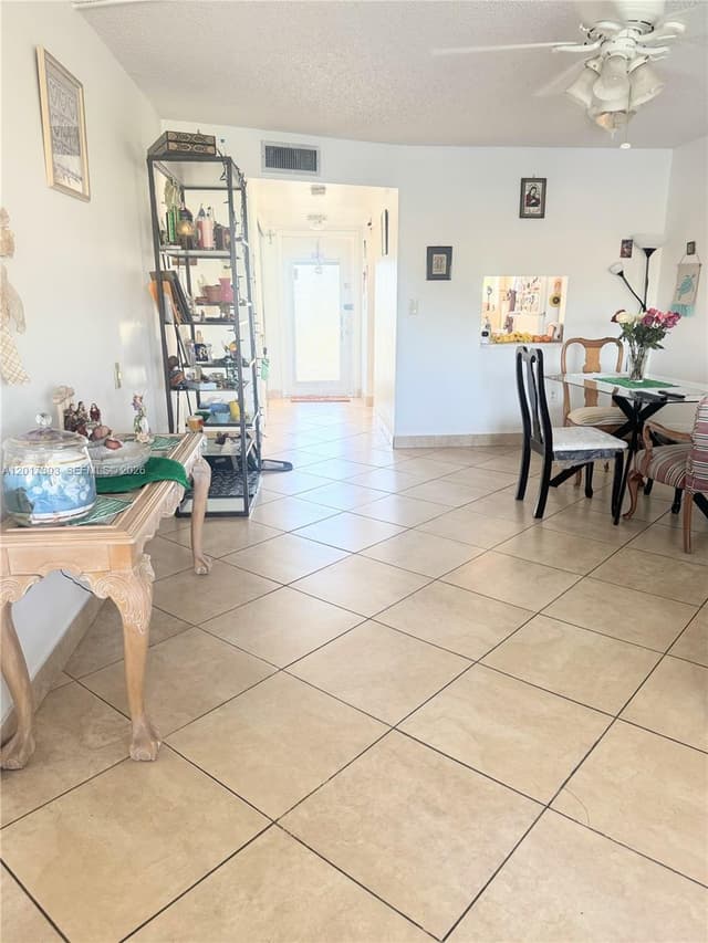 8130 Sunrise Lakes Blvd # 202, Sunrise FL 33322 - Sunrise, FL - Photo 4