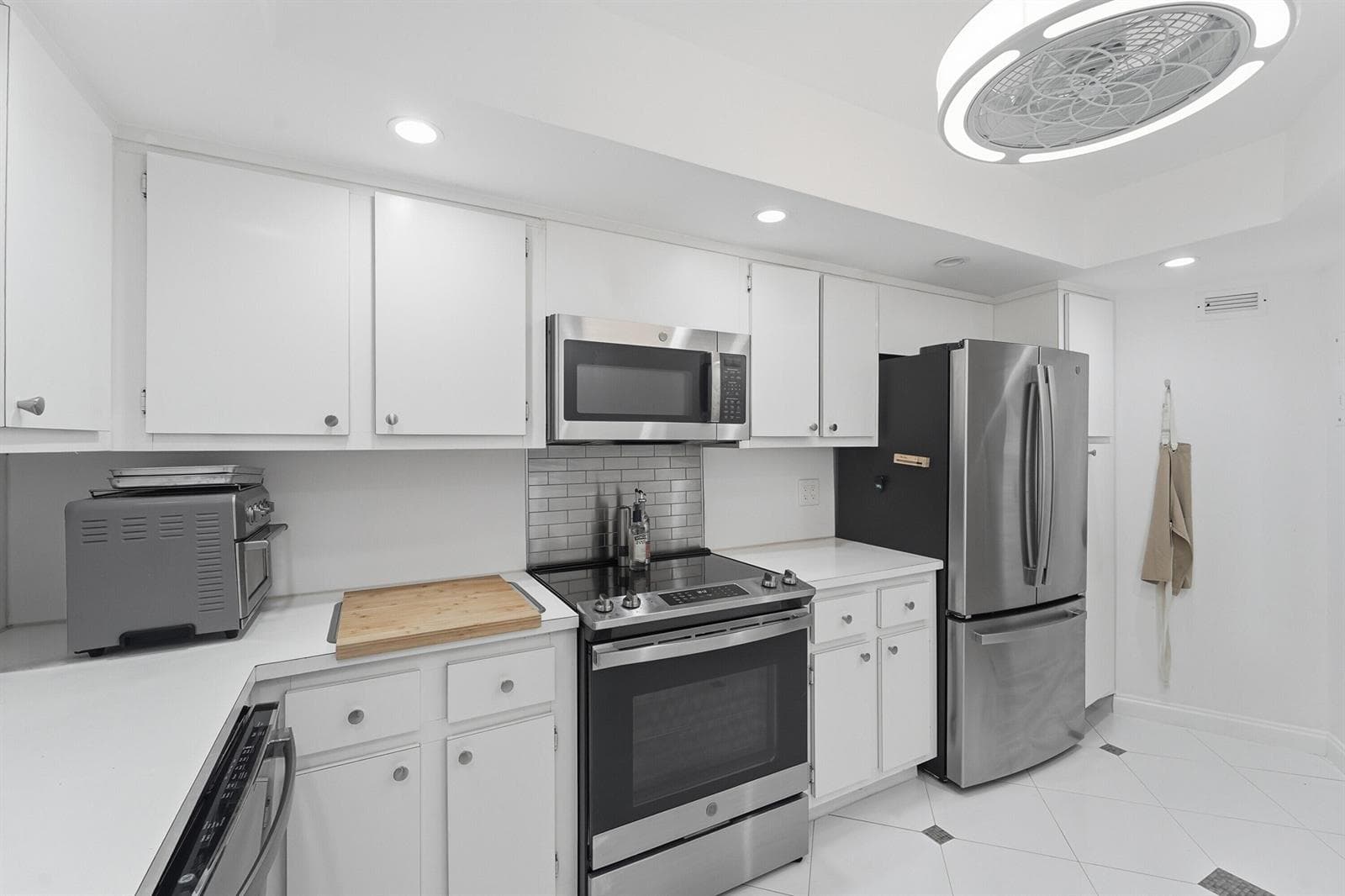 2681 S Course Drive # 808, Pompano Beach FL 33069