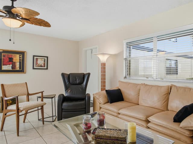 202 Brittany E, Delray Beach FL 33446 - Delray Beach, FL - Photo 6