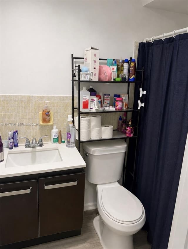 685 Miller Dr # E205, Miami Springs FL 33166 - Miami Springs, FL - Photo 3