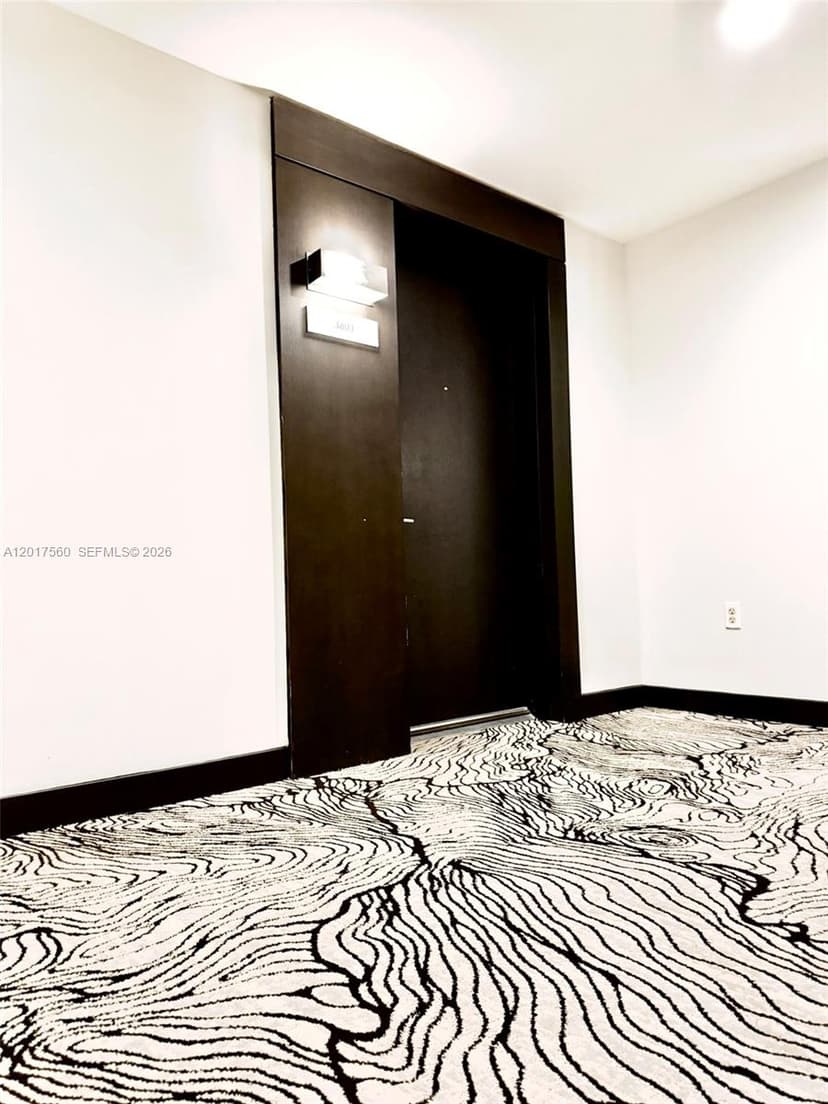 900 Biscayne Blvd # 3803, Miami FL 33132
