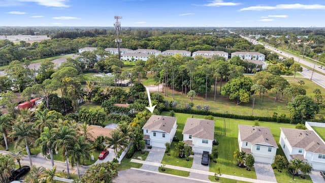 4549 Dow Lane, FL 33463 - Photo 2