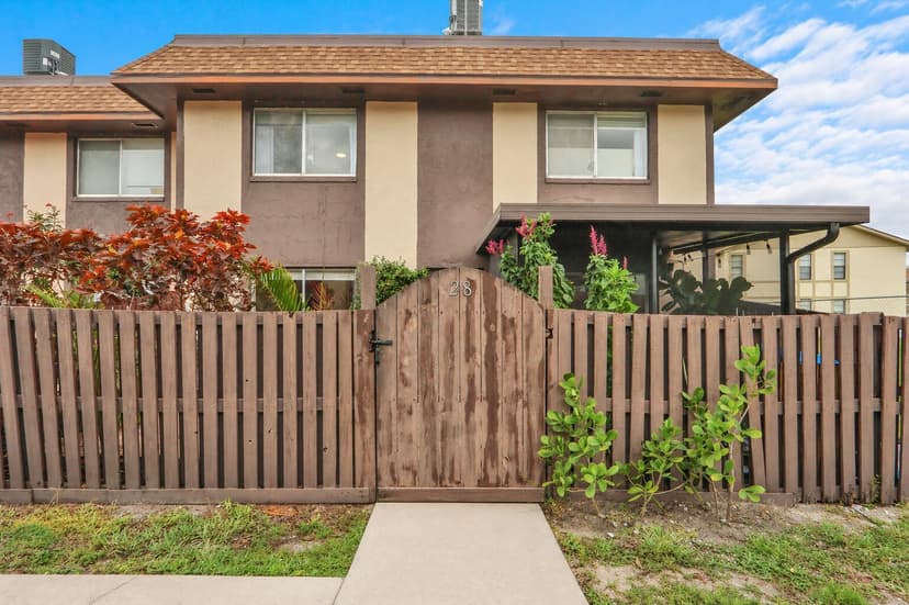 2116 Sherwood Forest Boulevard # 28, West Palm Beach FL 33415