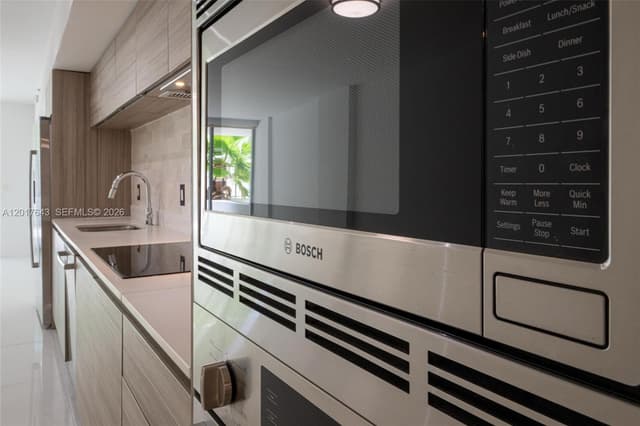 6620 INDIAN CREEK # 114, Miami Beach FL 33141 - Miami Beach, FL - Photo 3