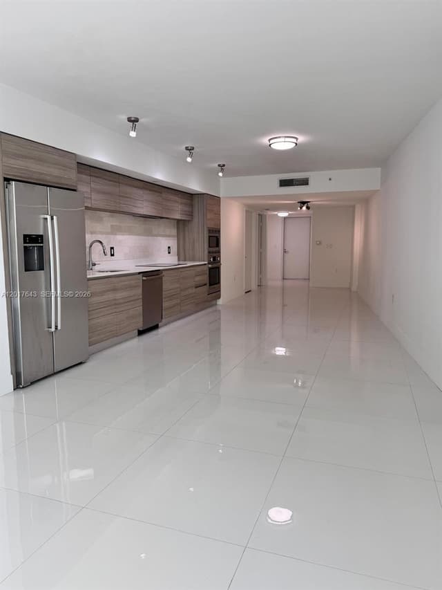 6620 INDIAN CREEK # 114, Miami Beach FL 33141 - Miami Beach, FL - Photo 5