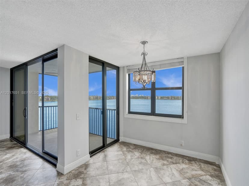 105 Lake Emerald Dr # 508, Oakland Park FL 33309