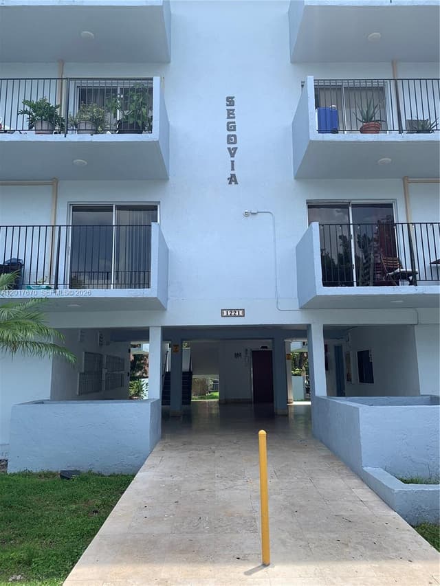 1221 SW 122nd Ave # 207, Miami FL 33184 - Miami, FL - Photo 2