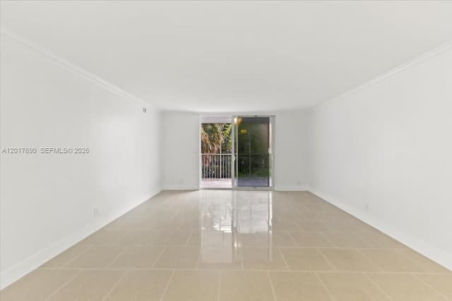 319 NE 14TH AVE # 201, Hallandale Beach FL 33009 - Hallandale Beach, FL - Photo 6