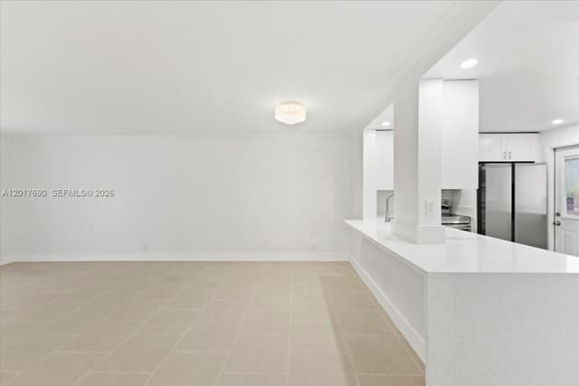 319 NE 14TH AVE # 201, Hallandale Beach FL 33009 - Hallandale Beach, FL - Photo 3