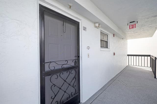 6698 10th Avenue N # 327, Lake Worth FL 33467 - Lake Worth, FL - Photo 7