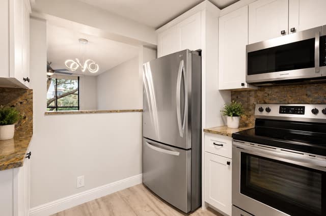 4640 W Lucerne Lakes Blvd W # 205, Lake Worth FL 33467 - Lake Worth, FL - Photo 3