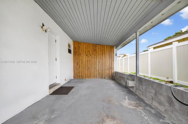 726 Phippen Waiters Rd, Dania Beach FL 33004 - Dania Beach, FL - Photo 2