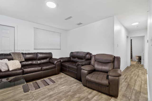 726 Phippen Waiters Rd, Dania Beach FL 33004 - Dania Beach, FL - Photo 3