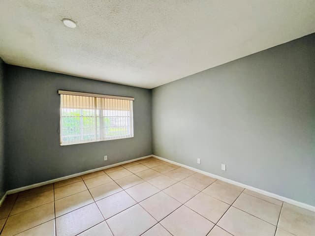 74 Berkshire C, West Palm Beach FL 33417 - West Palm Beach, FL - Photo 6