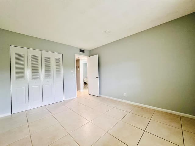 74 Berkshire C, West Palm Beach FL 33417 - West Palm Beach, FL - Photo 7