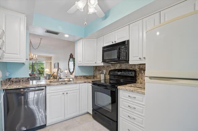 2307 SW 15th Street SW # 1, Deerfield Beach FL 33442 - Deerfield Beach, FL - Photo 4