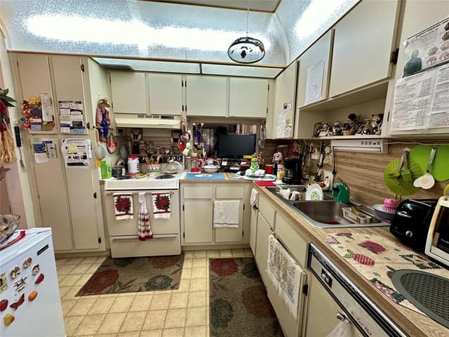6090 N Sabal Palm Boulevard # 110, Tamarac FL 33319 - Tamarac, FL - Photo 5