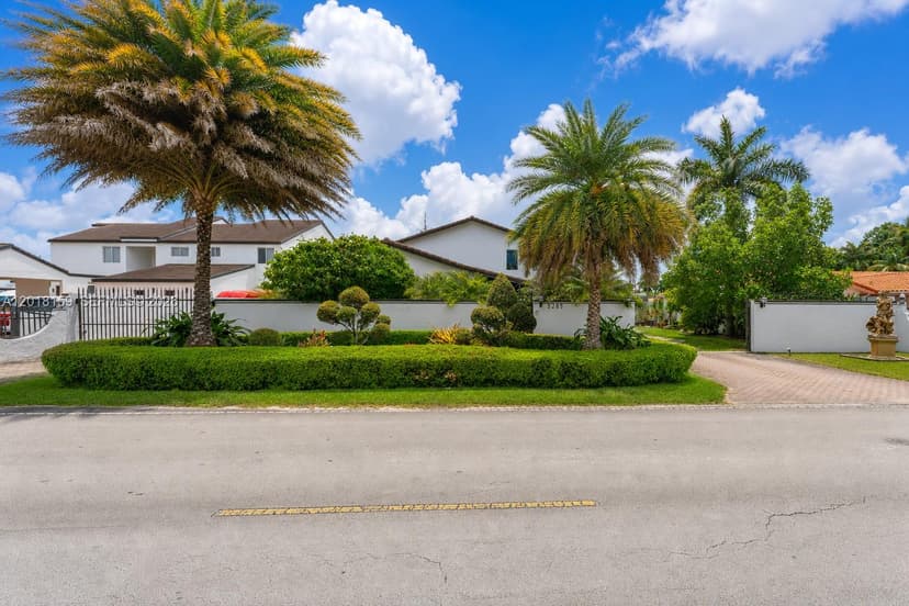 3285 SW 132nd Ave, Miami FL 33175