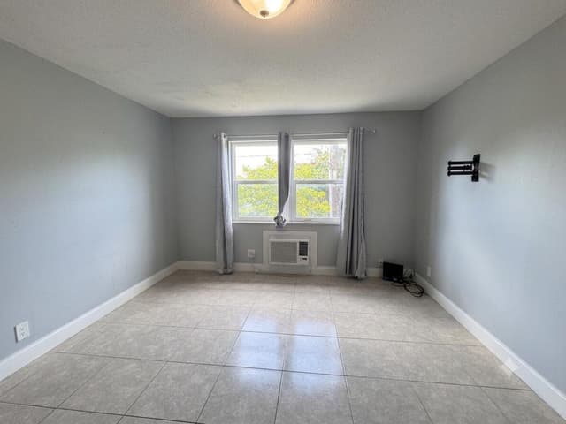 1150 E Sample Road # 204, Pompano Beach FL 33064 - Pompano Beach, FL - Photo 4