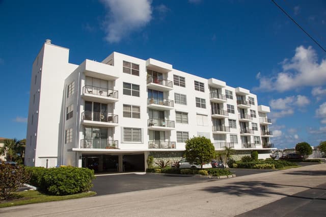 301 Croton Avenue # 405, Lantana FL 33462 - Lantana, FL - Photo 2