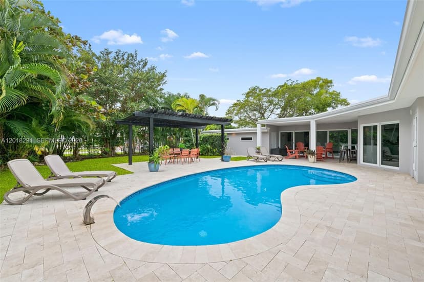 2711 Mayan Dr, Fort Lauderdale FL 33316