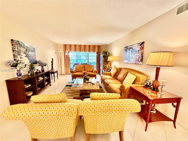 2301 Lucaya Ln # O1, Coconut Creek FL 33066 - Coconut Creek, FL - Photo 3