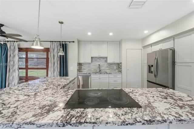 109 S 57th Ave, Hollywood FL 33023 - Hollywood, FL - Photo 6